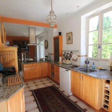 Casa vacanze Character House With Pool And Jacuzzi