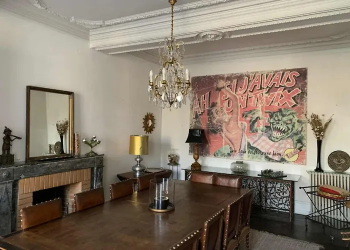 Character House With Pool And Jacuzzi