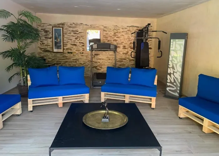 Character House With Pool And Jacuzzi Pouancé