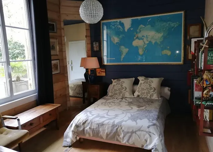 Character House With Pool And Jacuzzi 別荘 Pouancé